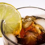 コーラを飲んだら、30分は歯を磨いてはダメ！？